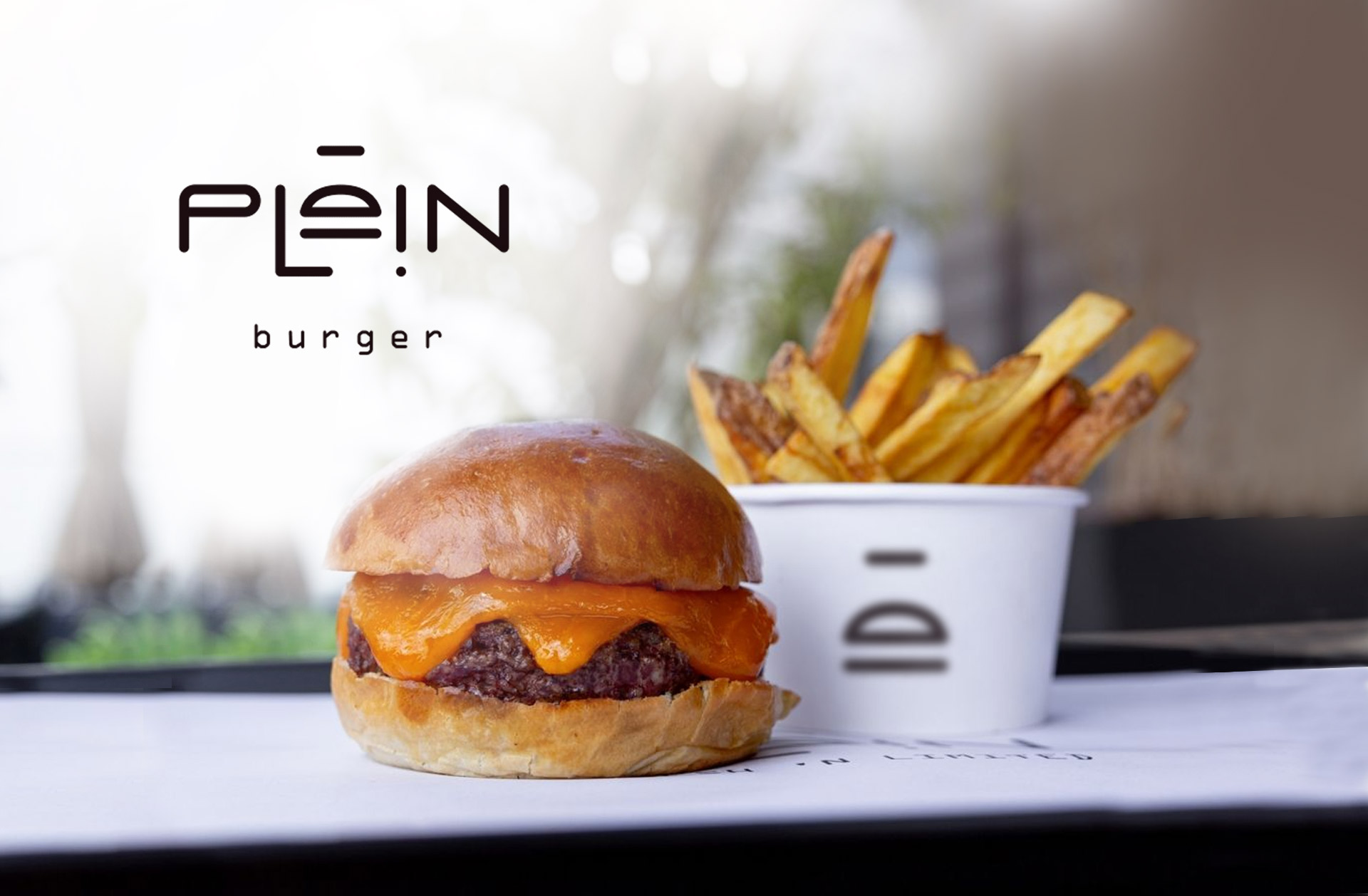 Danielle Gracioso Graphic Designer Vancouver BC Canada – Plein Burger logo industry food